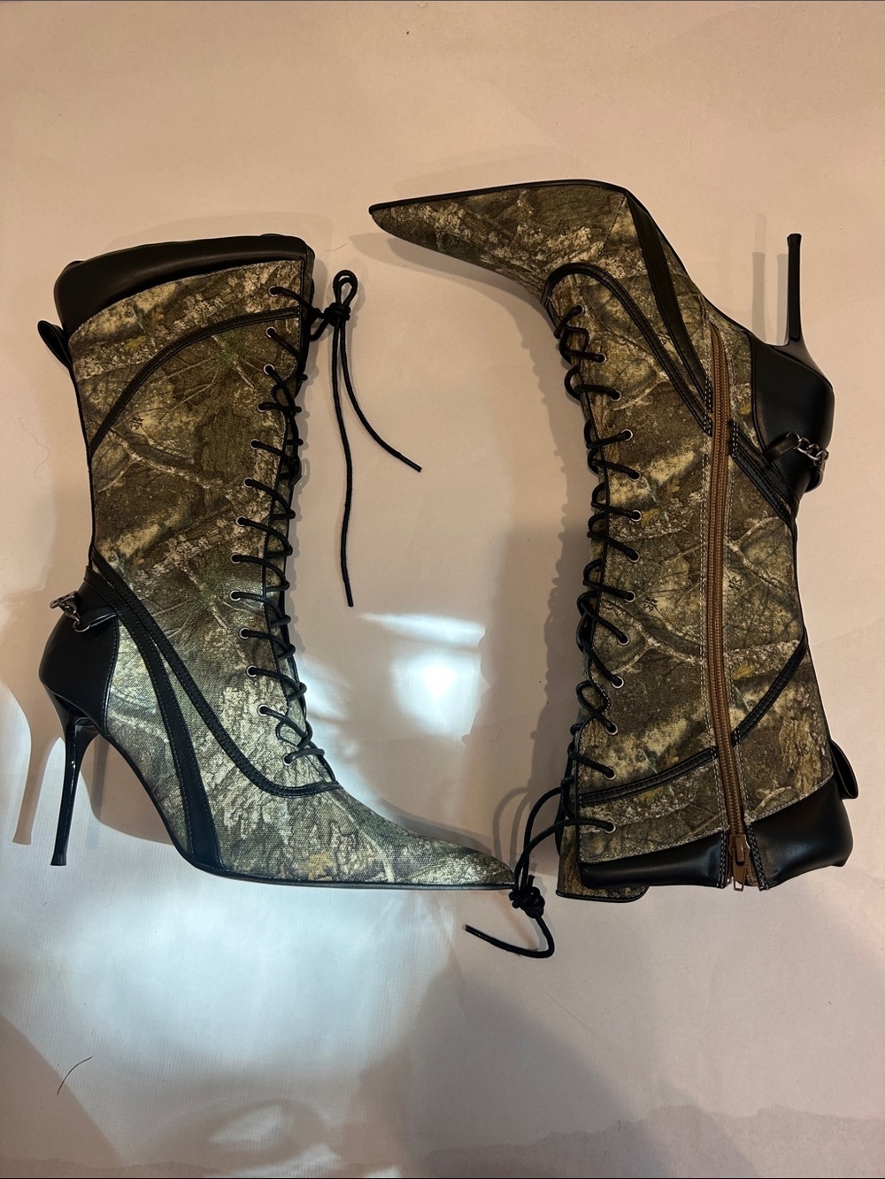 Dolls Kill Real Tree New Olive Green Camo Lace-Up Pointed Stiletto Boots size 8